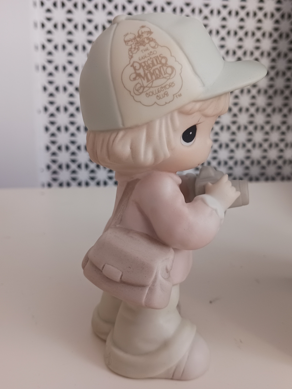 Precious C0018 "Focusing In On Those Precious Moments" (98 Symbol of Membership)